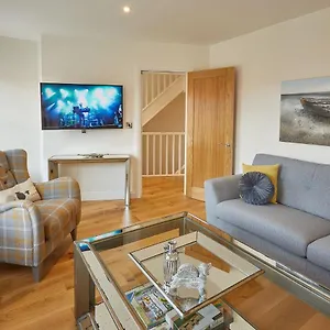 Host & - Hoggarth House Holiday home